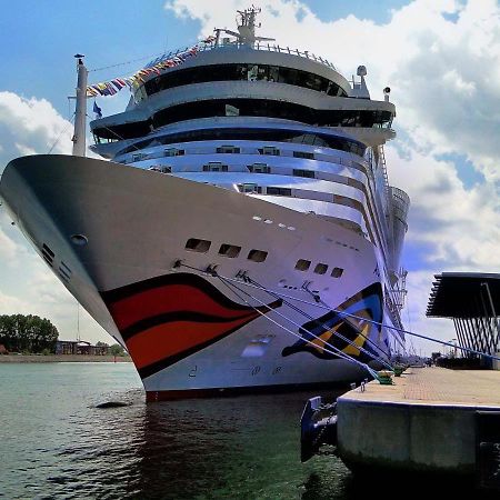 Vormann Jantzen, Direkt Am Leuchtturm Leilighet Rostock Eksteriør bilde