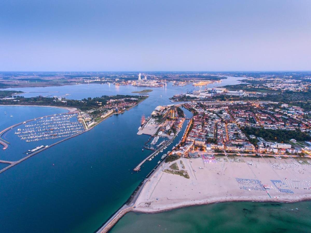 Vormann Jantzen, Direkt Am Leuchtturm Leilighet Rostock Eksteriør bilde